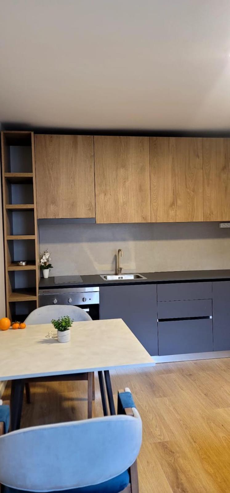 Family 21 Apartment